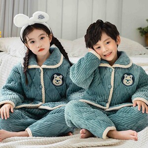 冬季儿童睡衣加厚加绒珊瑚绒小女孩男童三层夹棉法兰绒家居服套装