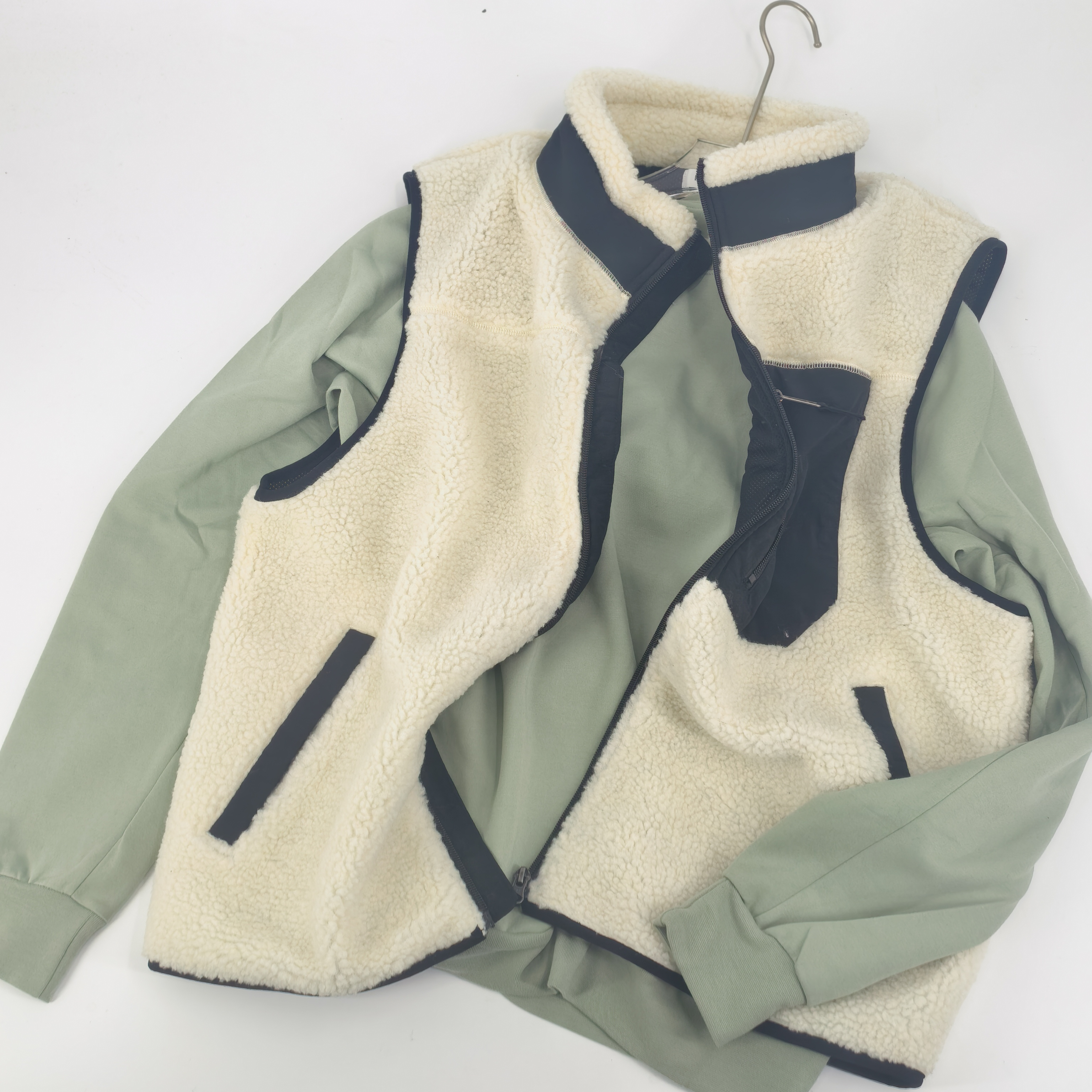 男女款羊羔毛背心~