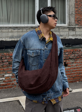 YUEN复古单肩斜挎腋下麂皮绒松弛感挎包男女饺子包大容量hobo挎包