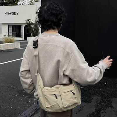 YUEN日系街头复古单肩邮差包