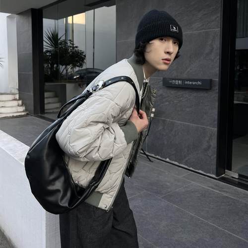 YUEN韩国ins饺子包男女通勤百搭单肩斜挎背包松弛感休闲可颂复古