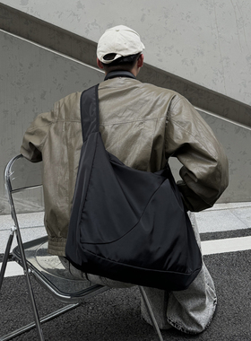 YUEN韩系ins休闲大容量慵懒风通勤轻便帆布托特街头邮差背包男女