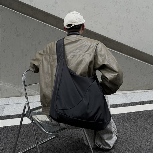 大托特通勤包复古大容量单肩斜挎