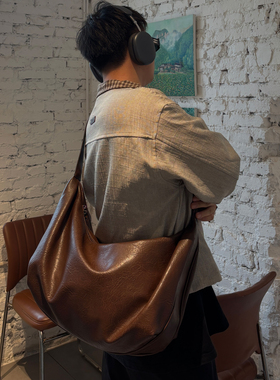 YUEN小众时髦复古斜挎大容量托特包男女街头潮牌hobo通勤百搭ins