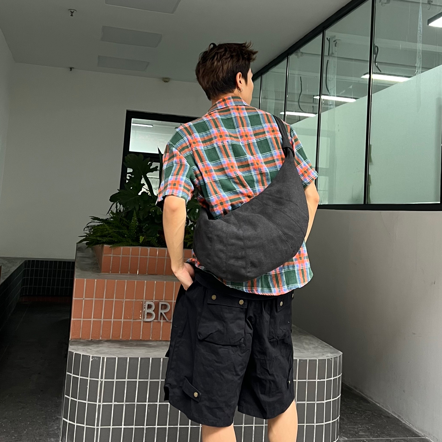 YUEN设计款ins复古慵懒风帆布饺子可颂牛角包腋下男女时髦托特包