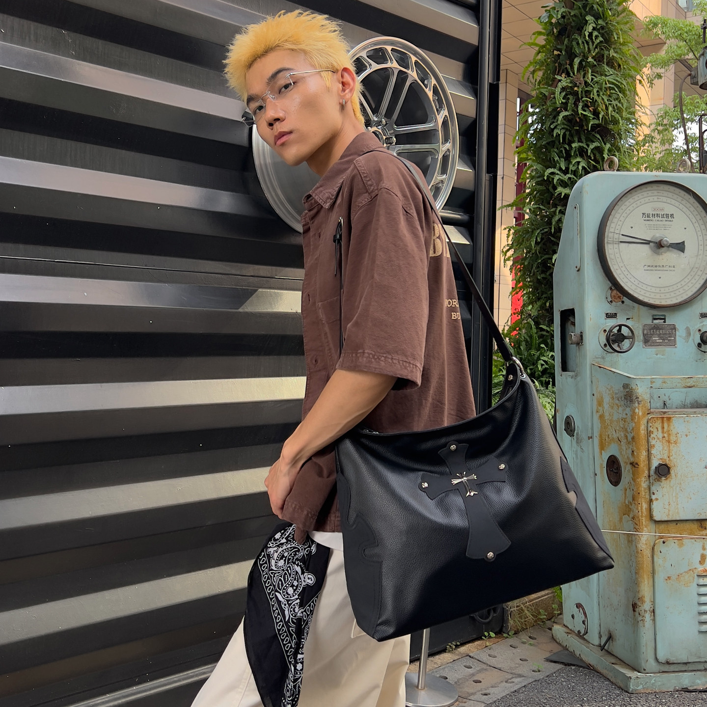 YUEN复古单肩斜挎暗黑系原宿托特挎包百搭hobo通勤男女生休闲包袋