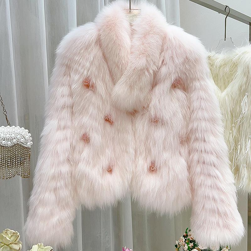 皮草外套女2024冬季新款时尚高级感精美钉珠带围脖车条狐狸毛外搭