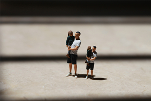 KING TOYS 父女 1/87 1/64 1/43人偶车模场景搭配 预定