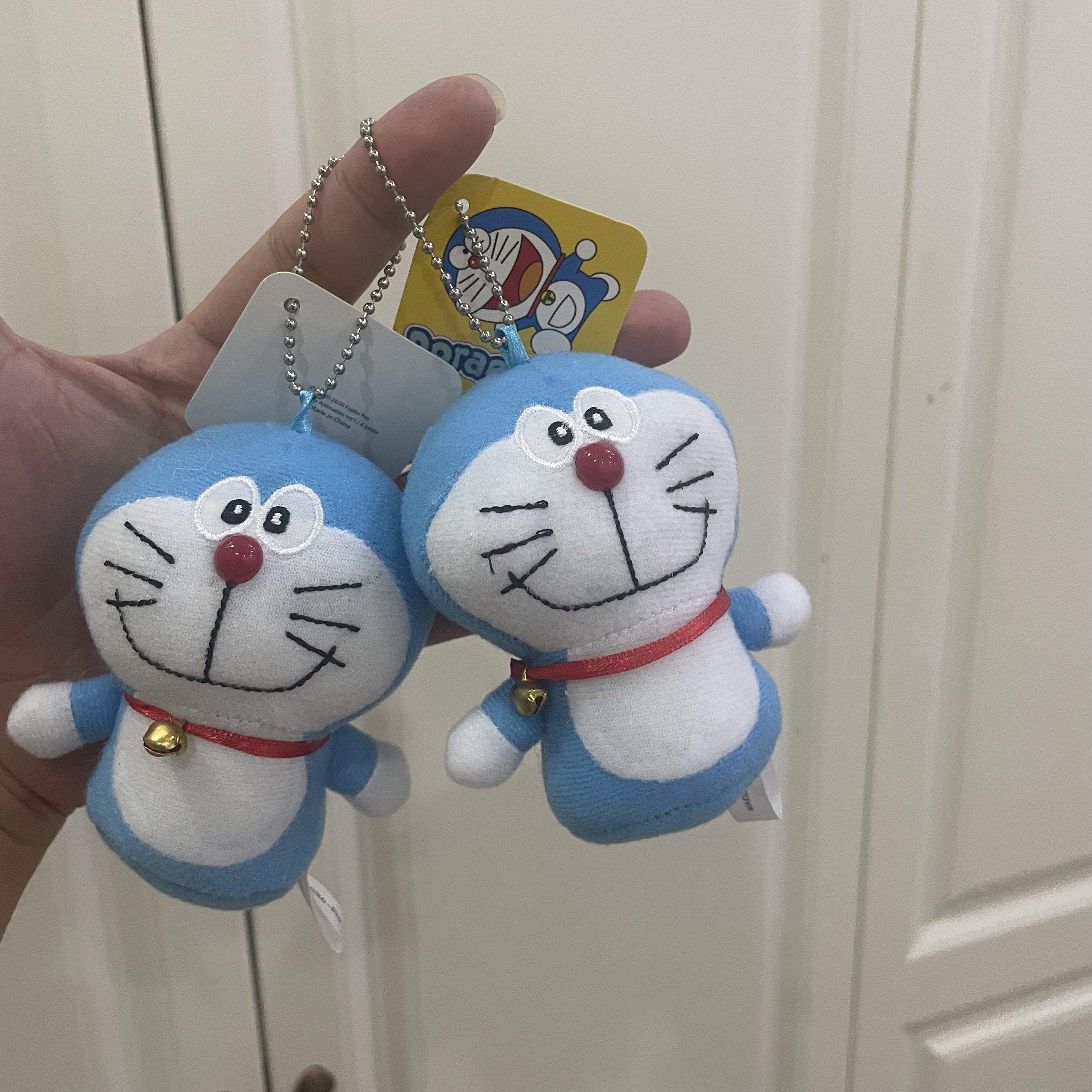 日本哆啦a梦蓝胖子经典叮当猫机器猫公仔玩偶毛绒包挂件挂饰