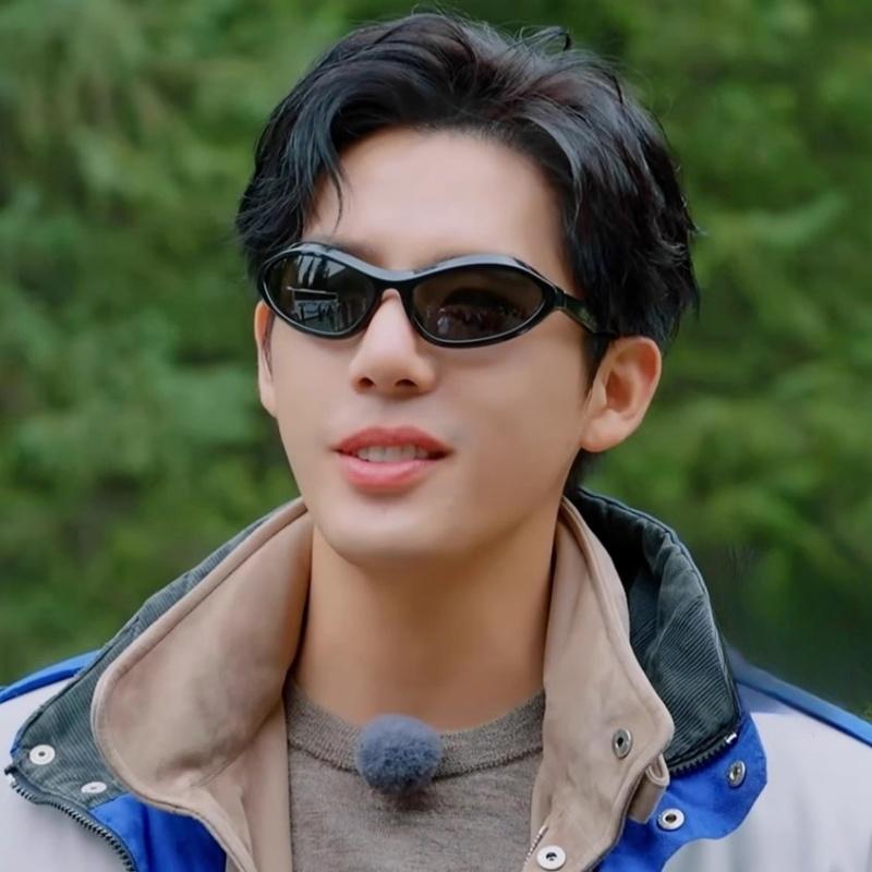 王安宇同款太阳眼镜小众墨镜未来感帅复古美式椭圆vintage太阳镜