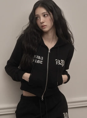 韩国设计师小众品牌KHAKIPOINT酷甜风字母LOGO刺绣短款连帽外套