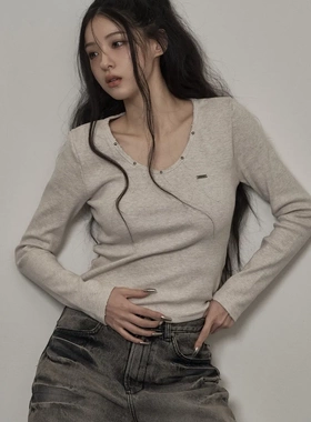 韩国设计师品牌KHAKIPOINT25秋冬新品大圆领铆钉T恤