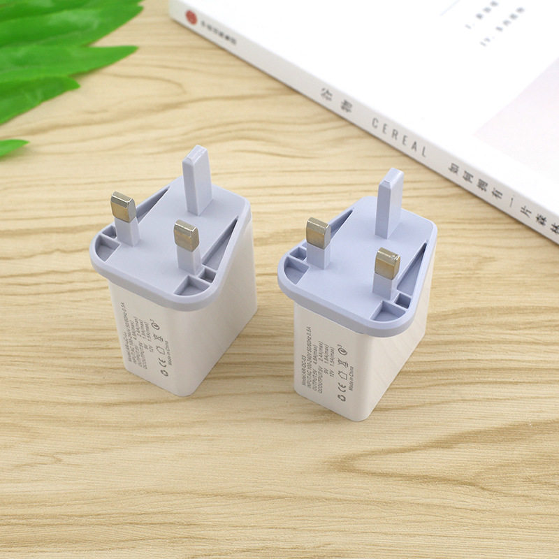 3usb香港港版英式大脚三角充电器多口插头手机平板通用英规充电头