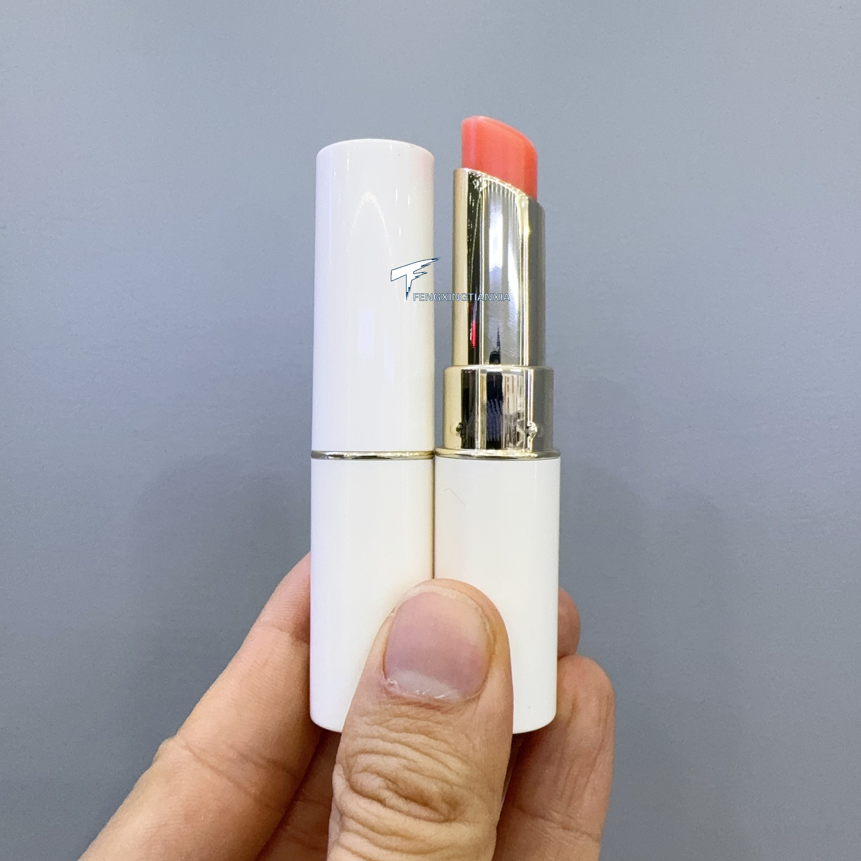 庭萃倍润精华淡纹唇膏