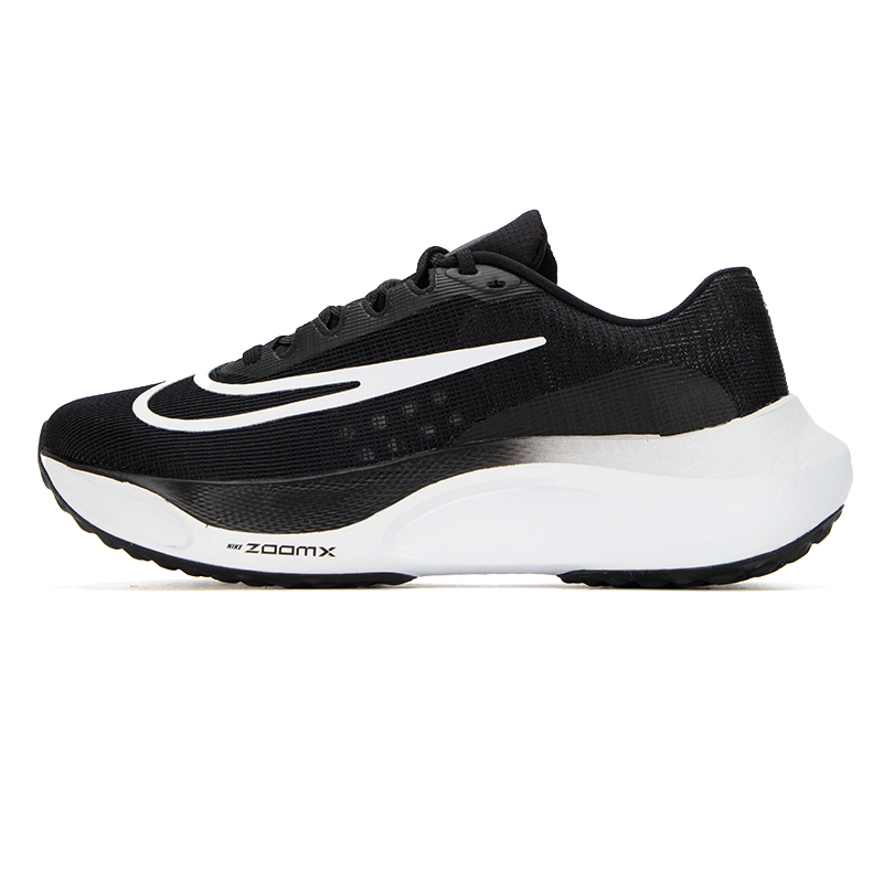 Nike耐磨透气运动跑步鞋
