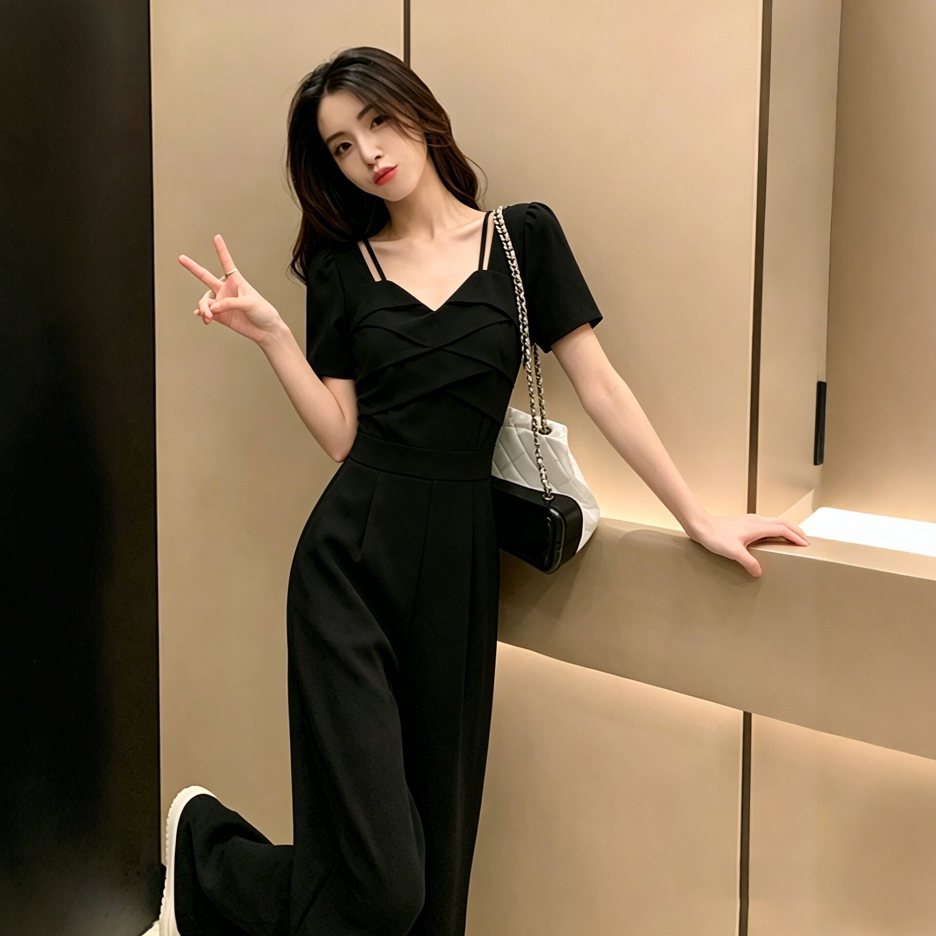 夏季新款黑色连体裤女收腰显瘦法式高级感阔腿裤气质通勤连衣裤