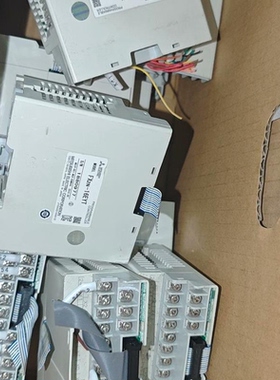 三菱模块FX2N-16EXFX2N-16EYT。模块排线询价
