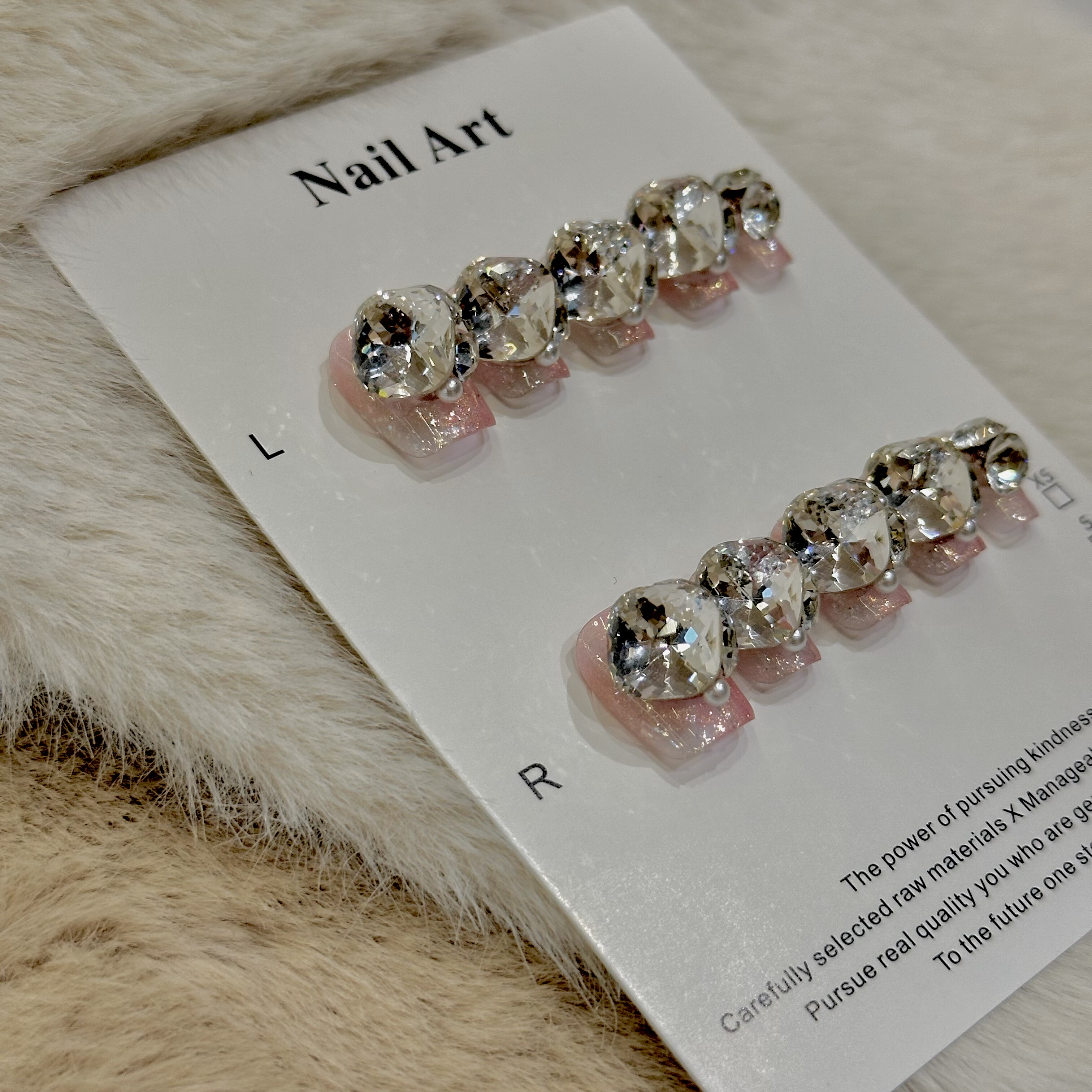 满钻豆豆甲穿戴甲爆闪纯手工k9豆豆甲彩色宝石短甲梯多色