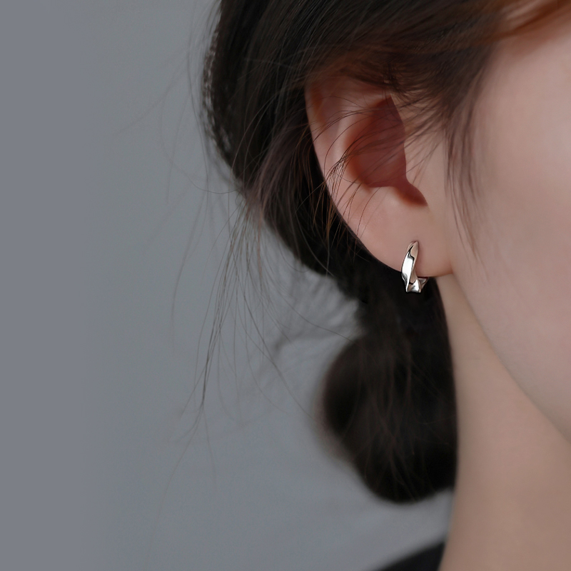 银奥女999纯银莫比乌斯环耳扣