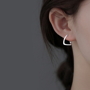 925纯银扭曲几何耳环耳圈2025年新款 轻奢小众设计感耳钉耳饰 爆款