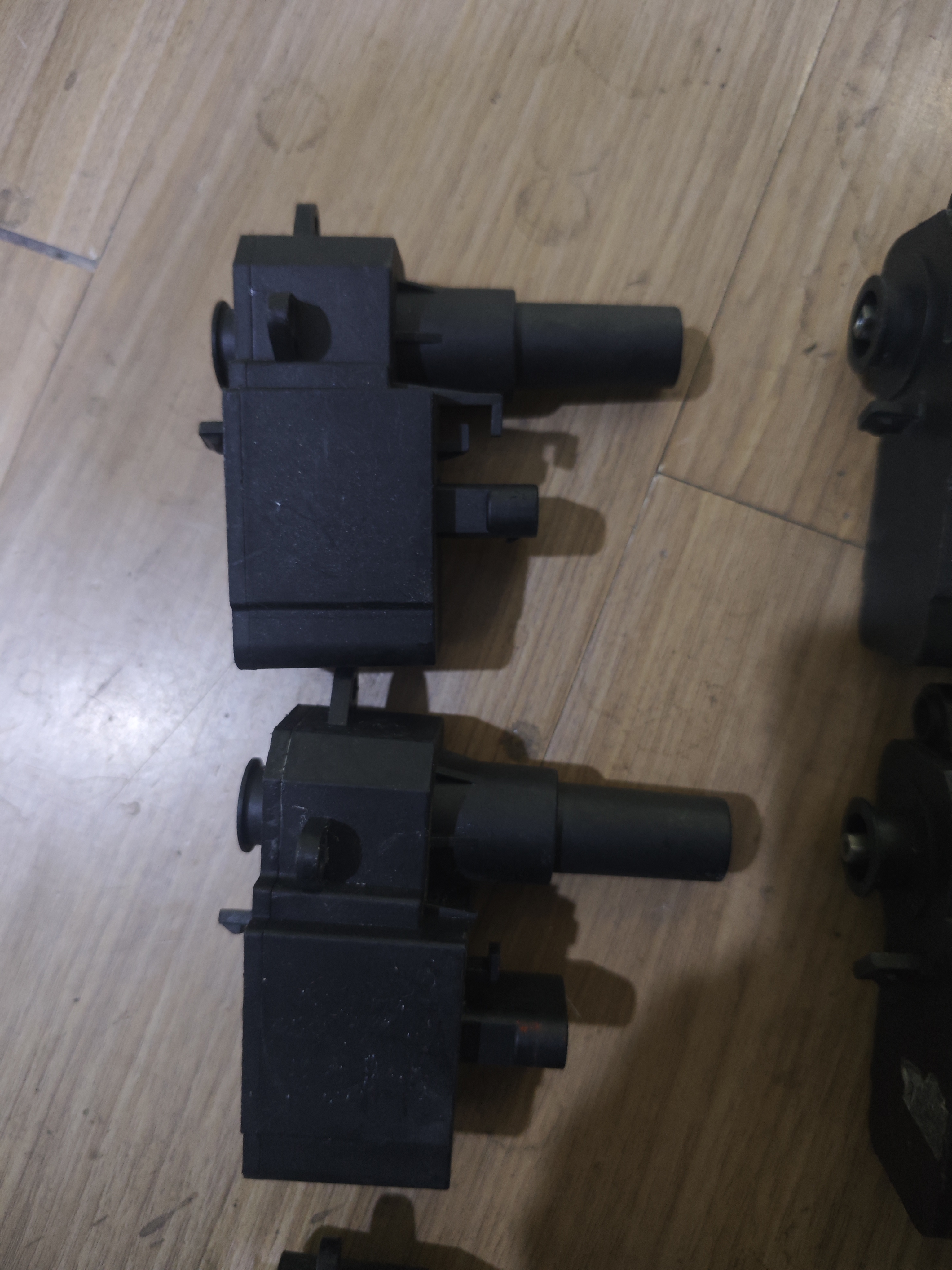 蔚来ES6EC6ES7ES8ET5ET7充电口盖电机执行器左右