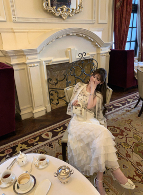 F boutique「万针刺绣」26早春Di*r立体蝴蝶刺绣针织套装+蛋糕裙