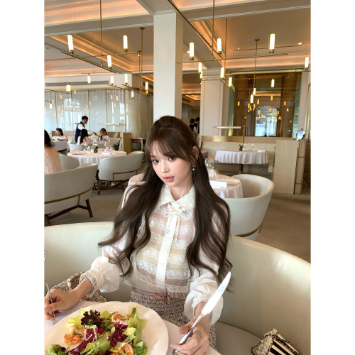 F boutique「白羽蕾丝」100%人丝镂空真丝木耳边翻领富家女衬衫