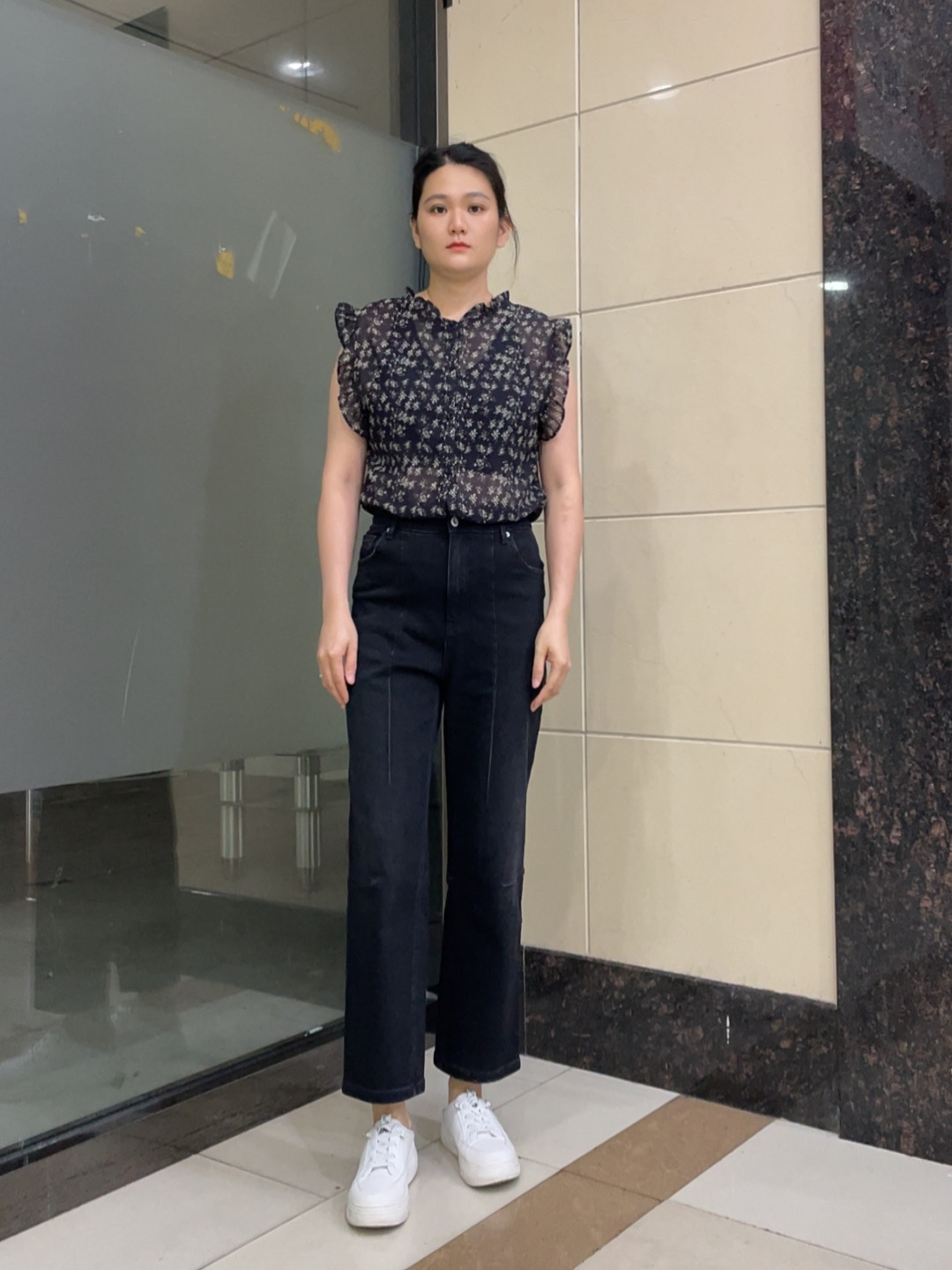 韩国MiniBrand 黑色九分宽松直筒秋季简约百搭显瘦舒适透气牛仔裤