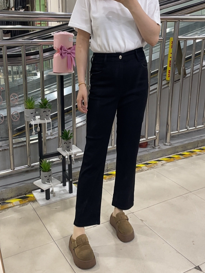 MiniBrand 2026韩国黑色高腰直筒牛仔裤女修身显瘦百搭九分烟管裤