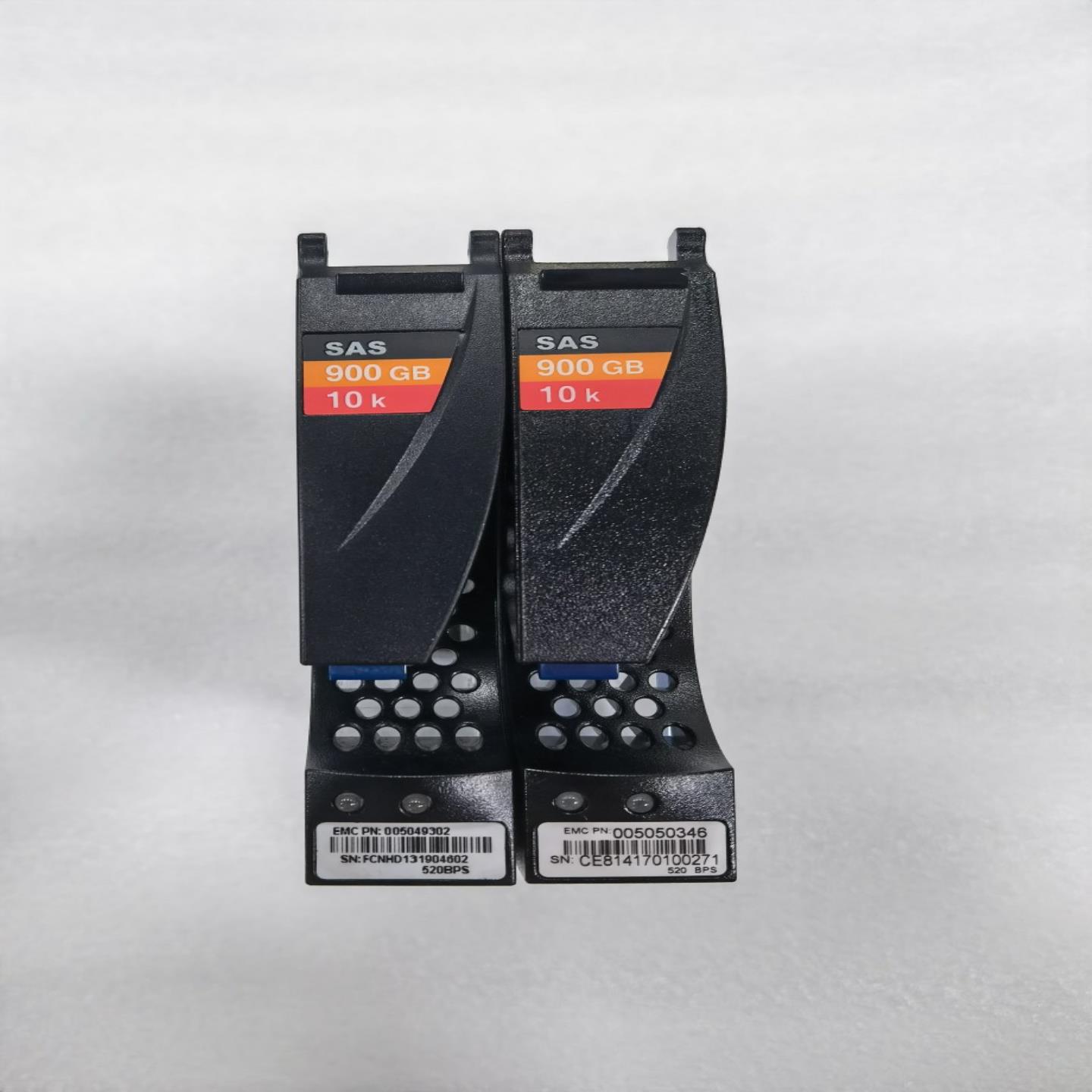 EMC 900G 10K SAS 005049302 005050346 005051943 005049205询价