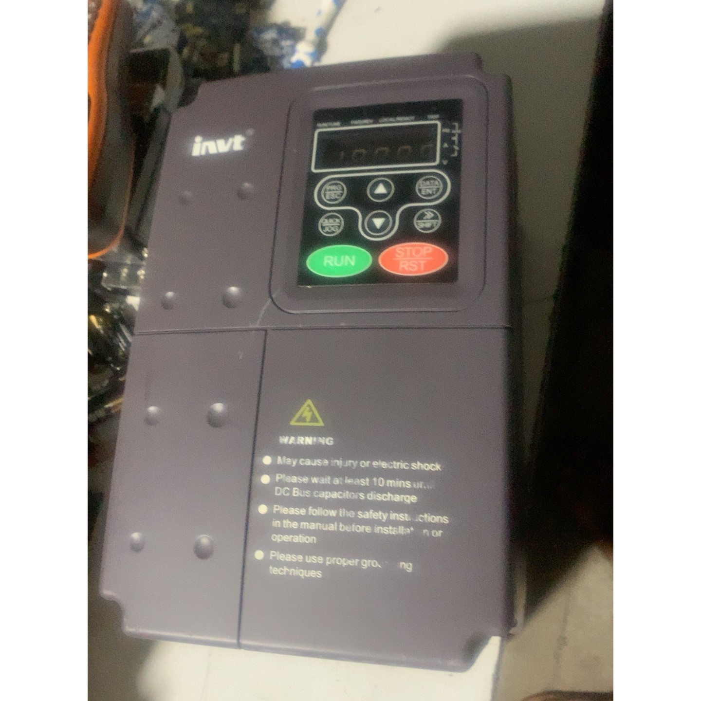 英威腾变频器 CHE100-004G5R5P-4 拆机询价