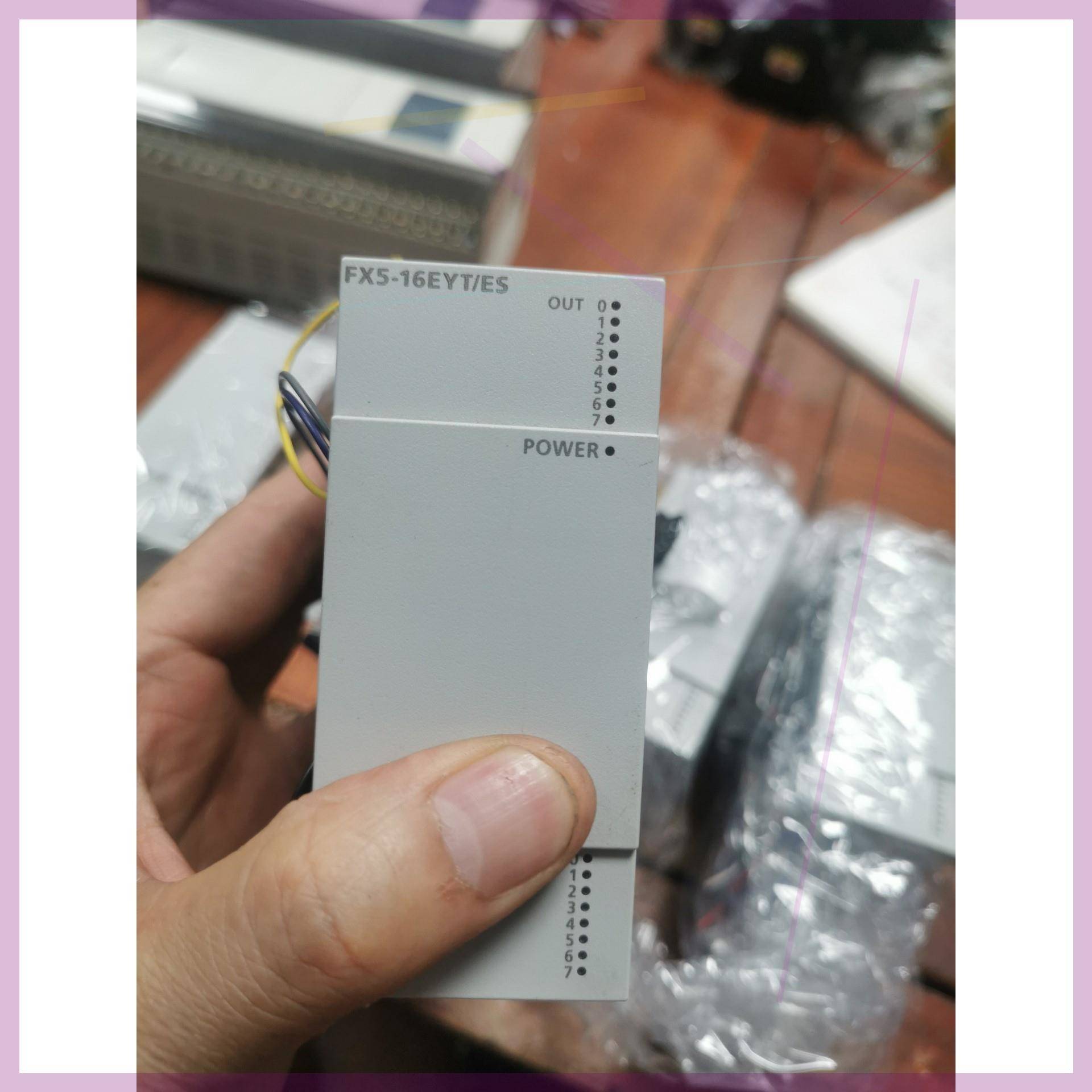 三菱5UPLC扩展型号FX5-16EYTES现货10台议价询价