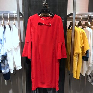 方仕秋季新款女红色扣领喇叭袖弹力修身高端淑女中长款连衣裙