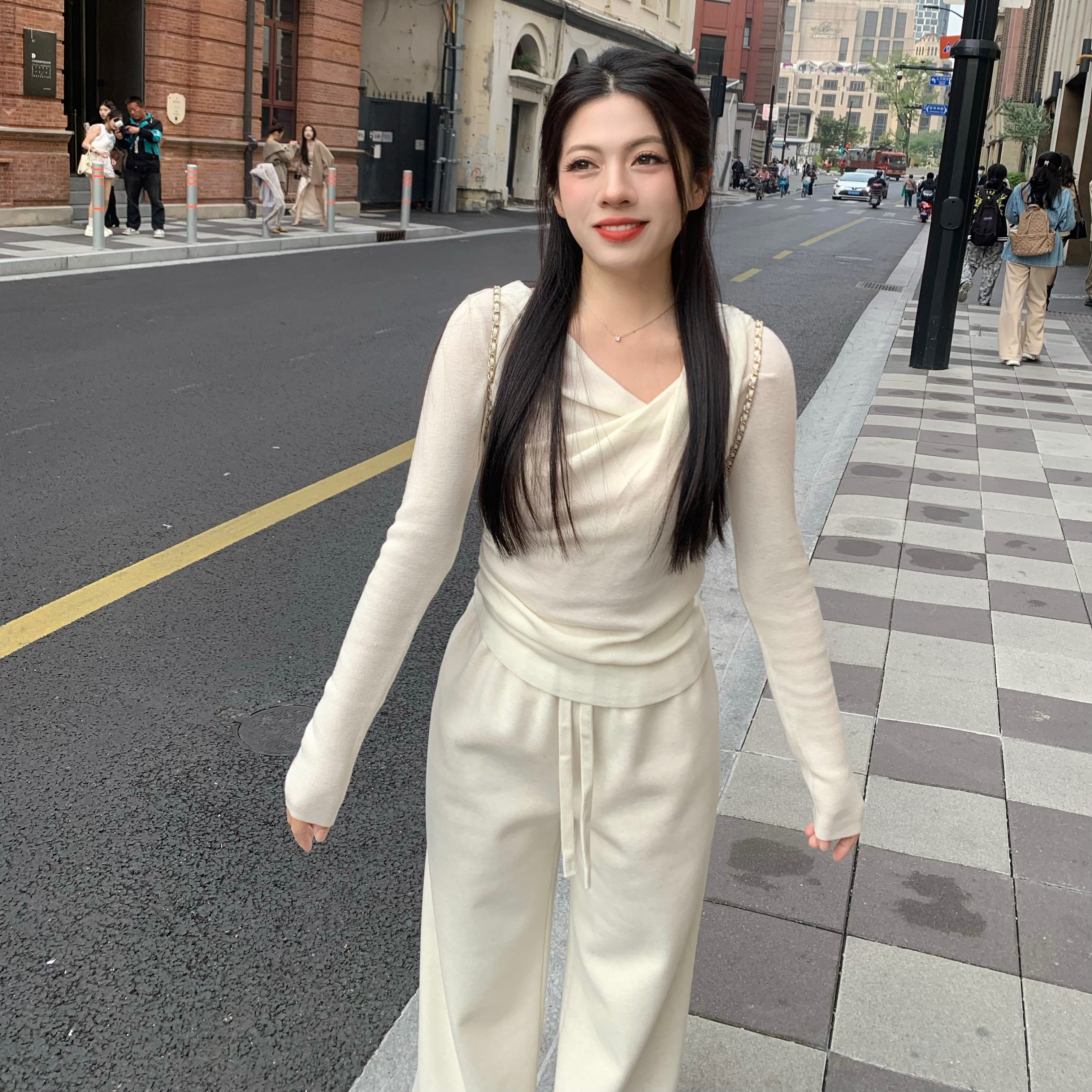 大眼LARGE EYE 复古织语 交叉V领针织衫设计感羊毛毛衣小个子显瘦