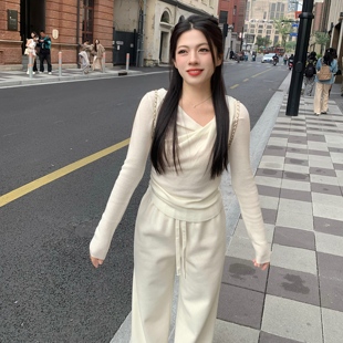 交叉V领针织衫 复古织语 设计感羊毛毛衣小个子显瘦 EYE 大眼LARGE