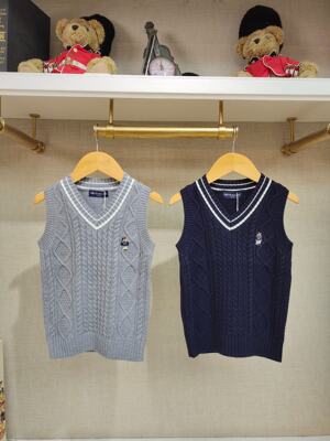 英国泰迪熊＆专柜童装 丝光羊毛+发热纤维 百搭V领针织背心G5WV01