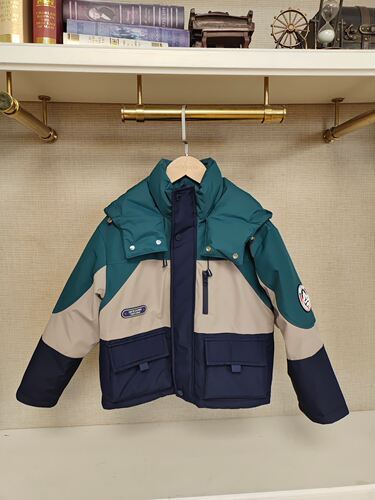 童装清仓福利:G5WJ03 三防面料 自发热拼接风连帽羽绒服