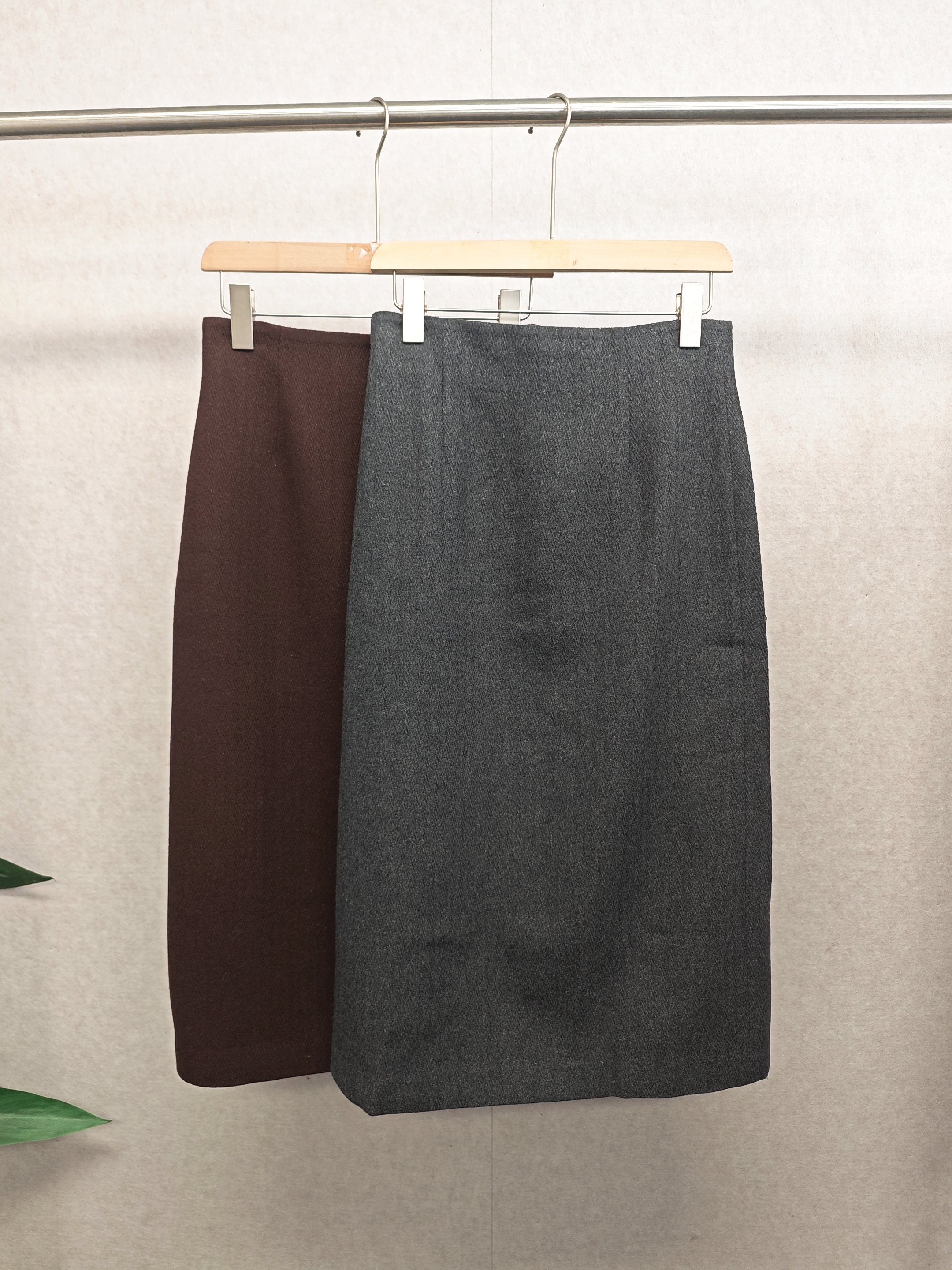 Ka系列＆专柜24冬款 绵羊毛 简约百搭修身半裙 不退可换码 032