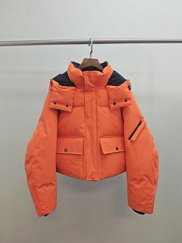 大牌h剪吊牌＆专柜25冬款 m200g巨蓬松工装短款连帽羽绒服 16758