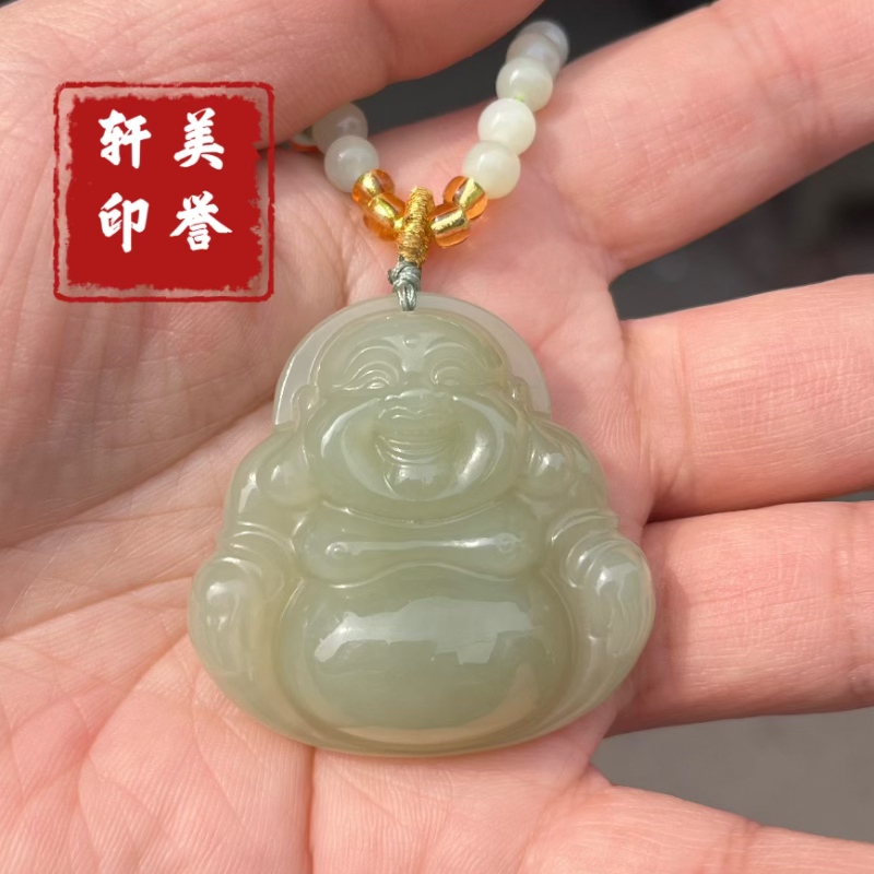 新疆和田玉晴水玉佛吊坠湖水绿弥勒佛玉佩青白玉笑佛项链挂件女款