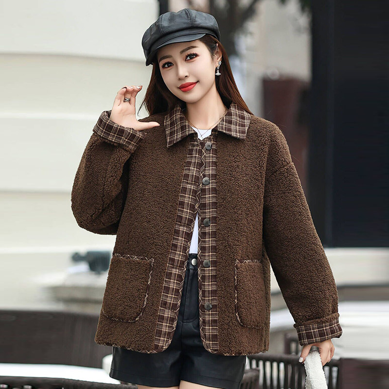 小香风格子拼接羊羔绒皮毛一体外套女秋冬2025新款加绒颗粒绒上衣