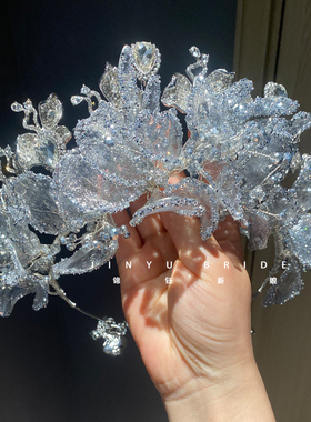 锦钰新款2025银灰色冰胶闪耀新娘重手工高端皇冠耳饰结婚礼服头饰