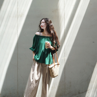 2026绿色法式 女度假ladybh 棉透气肌理感一字肩上衣女宽松显白小衫