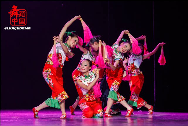 妞妞辣喜舞蹈服表演服舞蹈怕庆女儿童扇子花鼓辣不秧歌演出服红色