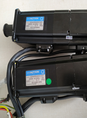 Q2AA05020DCS2C马达 YG100 YG12 PU轴马达90K63-331512 YS24马达