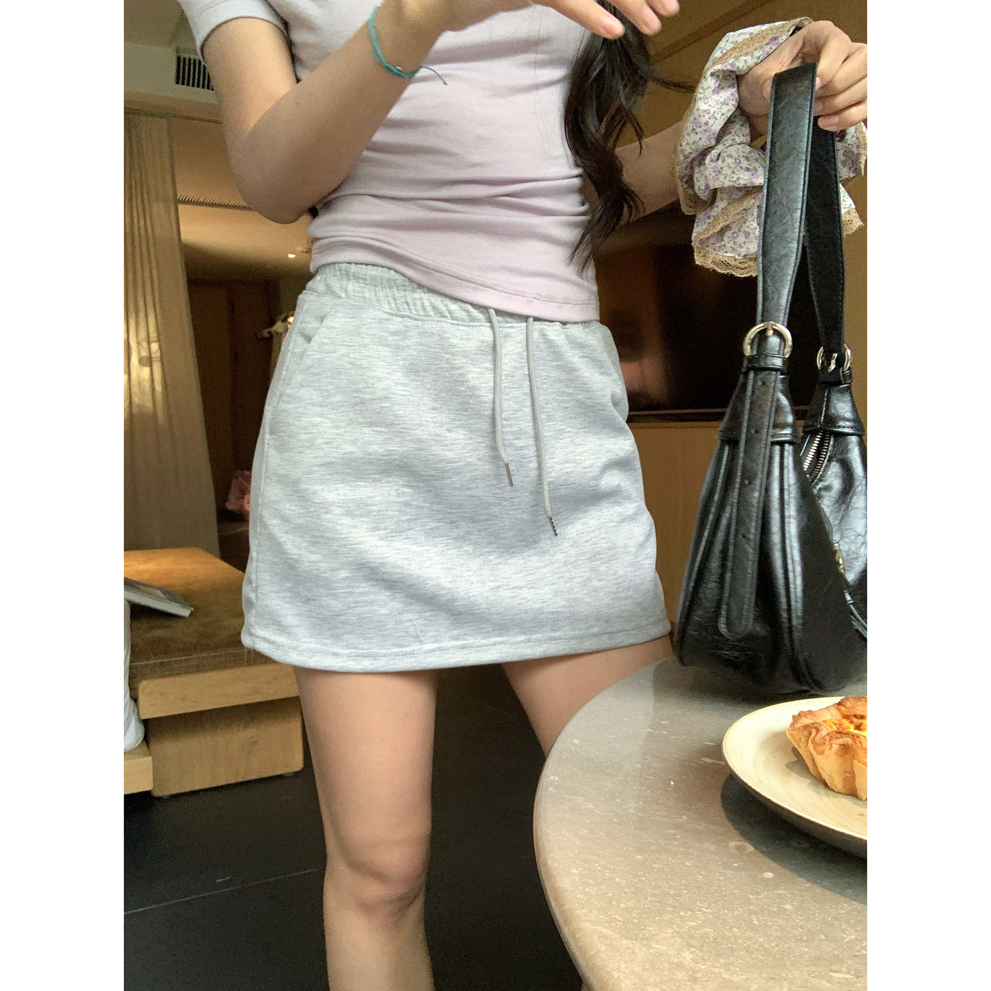 馨帮帮 抽绳运动短裙女高腰防走光卫衣裙纯欲性感辣妹包臀A字裙裤