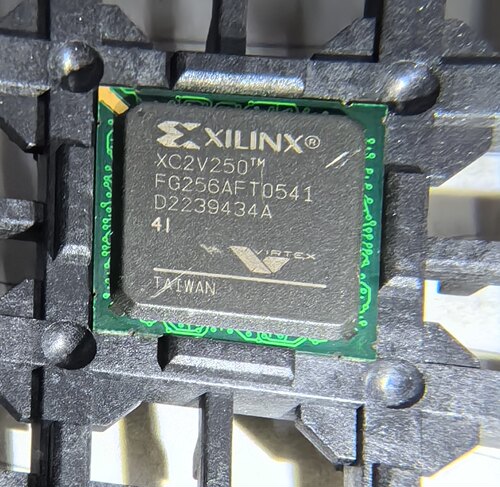 XC2V250-4FG256C XILINX/ BGA256 嵌入式FPGA XC2V250-4FG256I