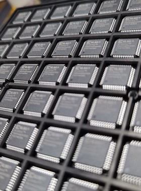 XC18V02PC44C,XC18V02PCG44C,XC18V02PC44I PLCC全新ic集成实拍图