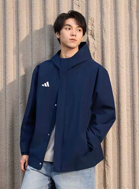 阿迪达斯26款防风连帽夹克