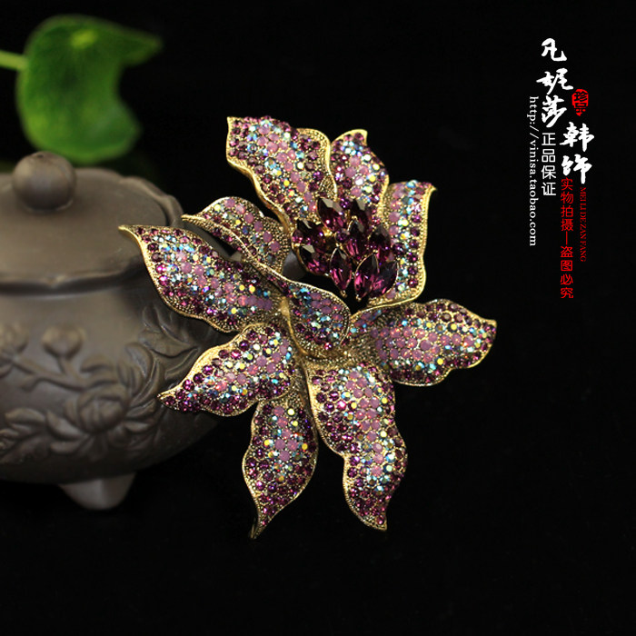 凡妮莎韩国进口优雅奥地利水晶君子兰花朵大衣胸针胸花别针女 I17